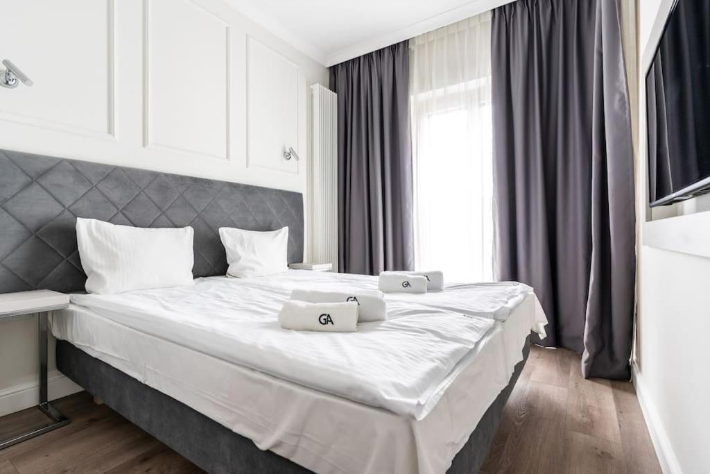 Chic & Luxury Apartment By Mennica Residence Warsaw Luaran gambar